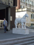 Weißes Pferd, 2005, Rathausplatz Bremen, Pappel bemalt, H=250cm