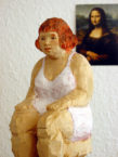 Frau auf Stuhl, 2011, Linde bemalt, H=50cm